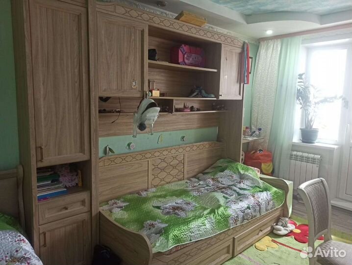 Кровать, шкаф, пенал, стол