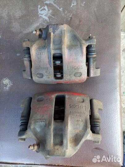 Суппорт передний на audi 80
