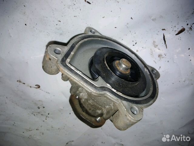 Помпа насос водяной Volskwagen Polo 1,6