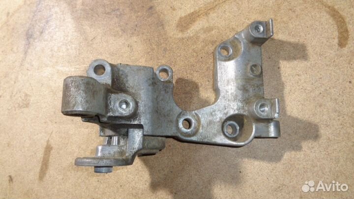 Кронштейн кондиционера Toyota LC Prado 120