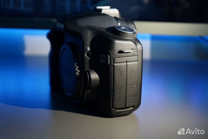 Зеркальный фотоаппарат Canon 50d