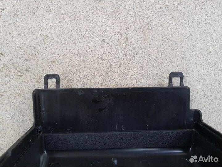 Крышка блока предохранителей Kia Sportage 2.0 G4KD