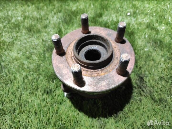 Ступица задняя левая Subaru Legacy BH5