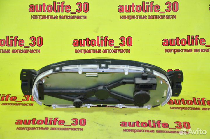 Панель приборов Renault Logan 2