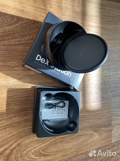 Док-станция для телефона Samsung DeX Station