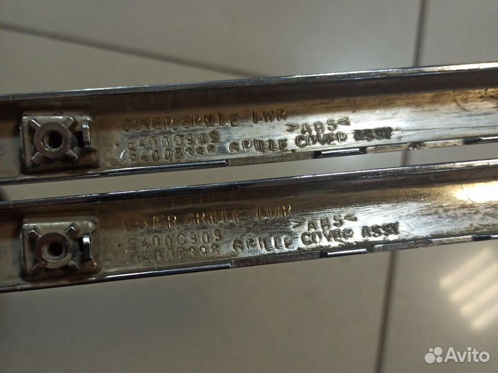 Окантовка нижняя решетки радиатора lancer 10