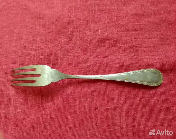 Старинная серебряная десертная вилка 800 Германия