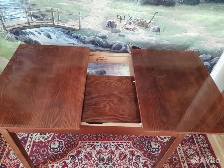 Стол деревянный раздвижной, кресла