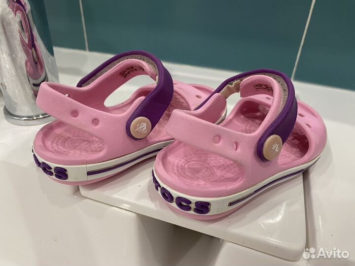 Сандалии crocs c 5