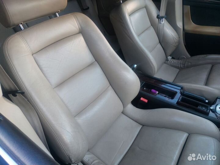 Audi A8 4.2 AT, 1995, 313 937 км