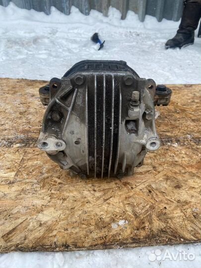 Задний редуктор моста Toyota Crown S200 GWS204