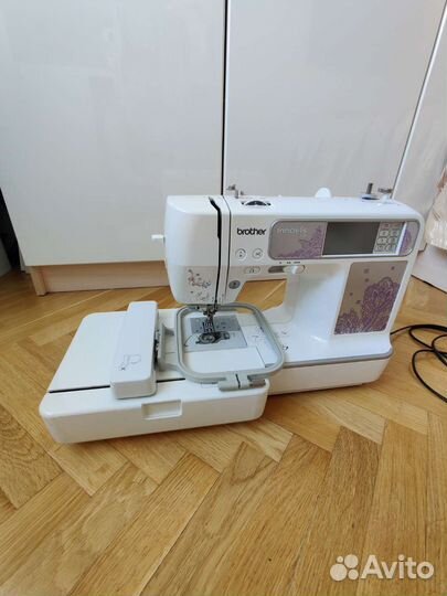 Швейно-вышивальная машина Brother innov-'IS 950