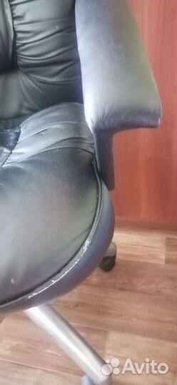 Компьютерное кресло руководителя