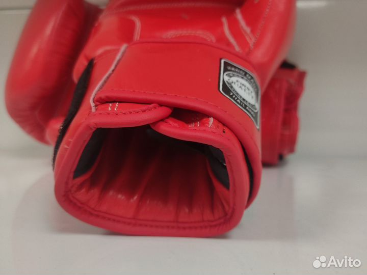 Боксерские перчатки 12 oz Twins