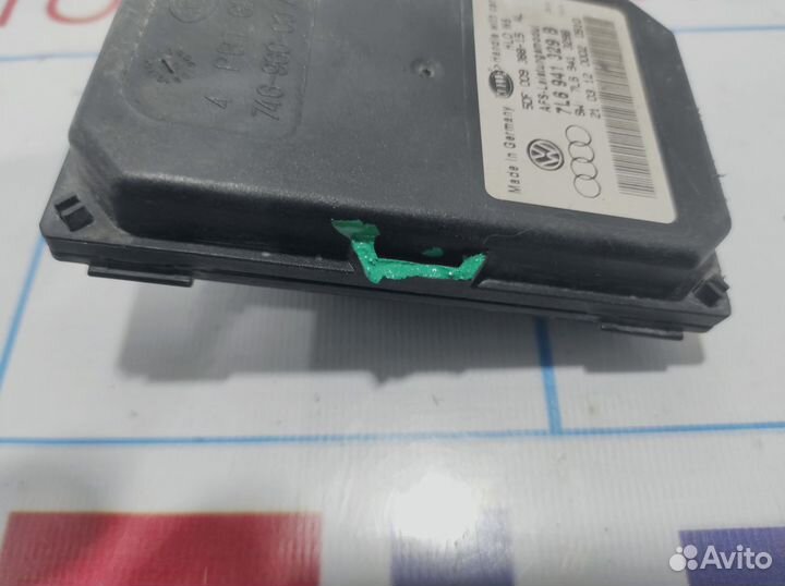 Блок управления адаптивного света Skoda Superb (3T