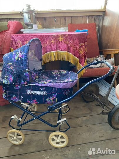 Коляска для кукол