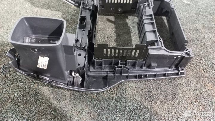 Центральная консоль Opel Zafira B Z18XER 2007