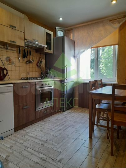 3-к. квартира, 61,2 м², 1/10 эт.