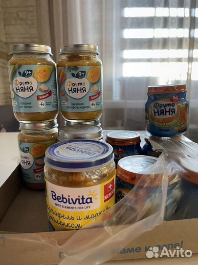 Детское питание пюре мясное и фрктовое