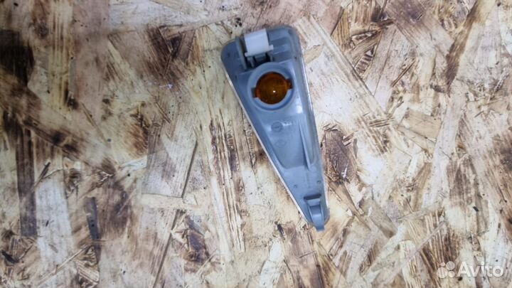 Повторитель поворотники Renault Sandero 1