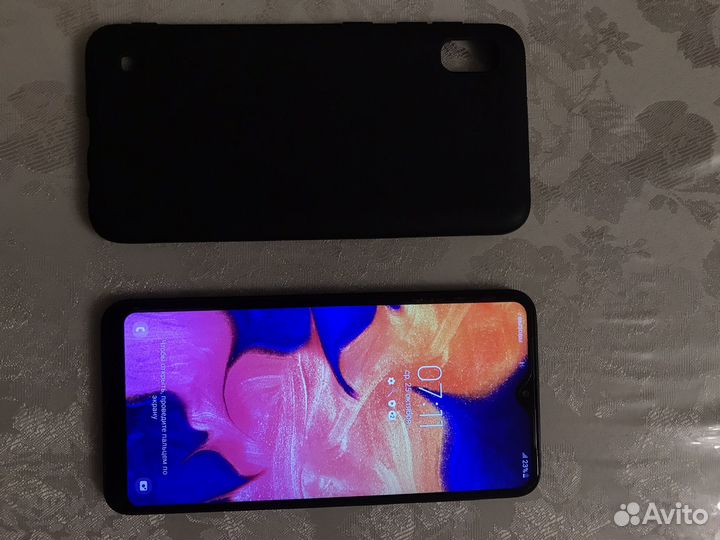 Samsung Galaxy A10, 2/32 ГБ