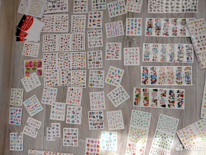 Наклейки (слайдеры) на ногти