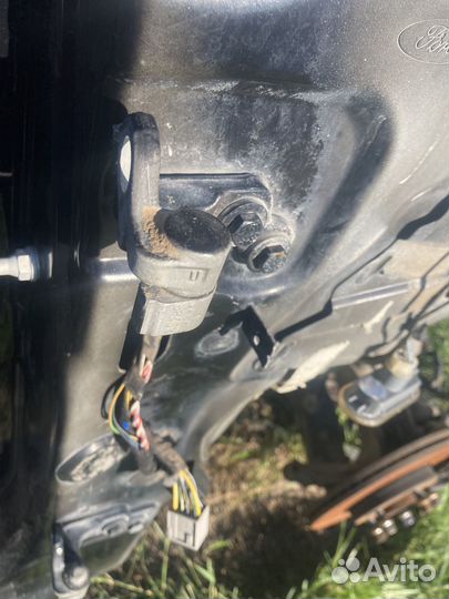 Петли дверей Ford focus 2