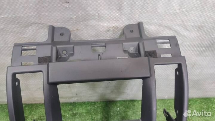Рамка магнитолы Land Rover Freelander 2 2008
