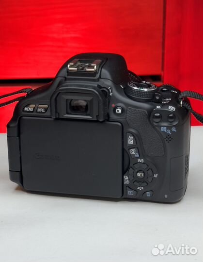 Canon EOS 600D + Canon 18-55mm (kit)