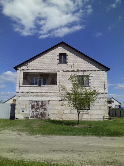 Дом 275 м² на участке 7 сот.