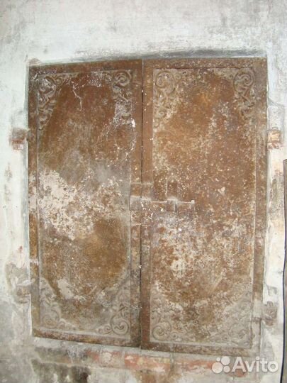 Старинные металлические ставни