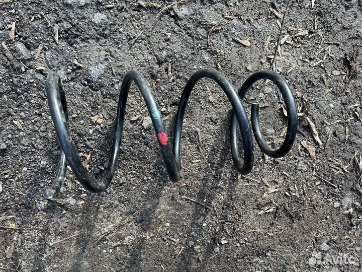 Infiniti Fx35 пружина передняя