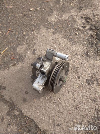 Насос гур на Hyundai Elantra