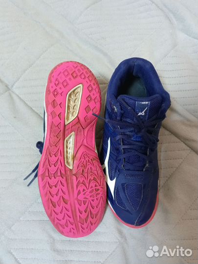 Кроссовки mizuno