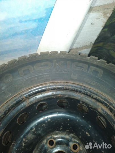 Nokian Tyres Hakkapeliitta 4 215/65 R16