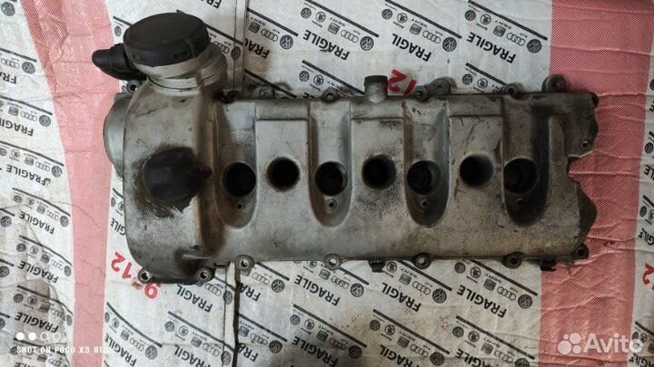 Клапанная крышка левая Porsche Cayenne 4.5 V8
