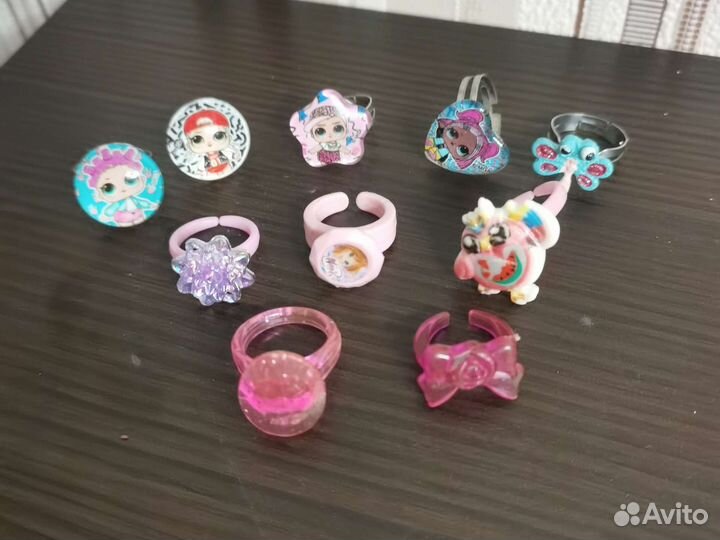 Резинки для волос, кольца, браслеты, заколки