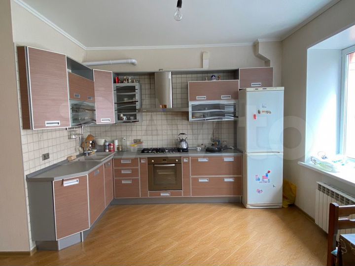 4-к. квартира, 168 м², 3/5 эт.