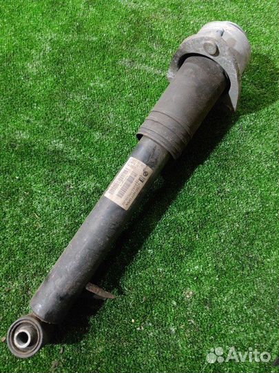 Амортизатор задний левый Bmw E70