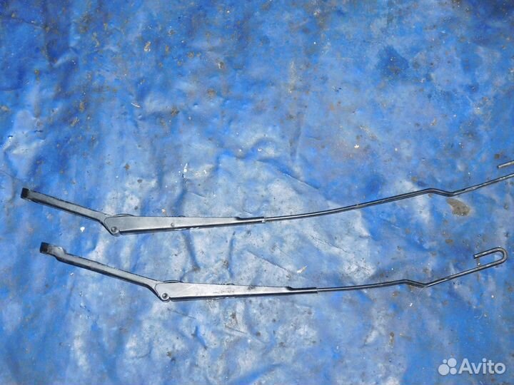 Поводок стеклоочистителя транспортер т4