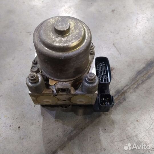 Блок abs Mitsubishi Pajero Sport 1 MR955425