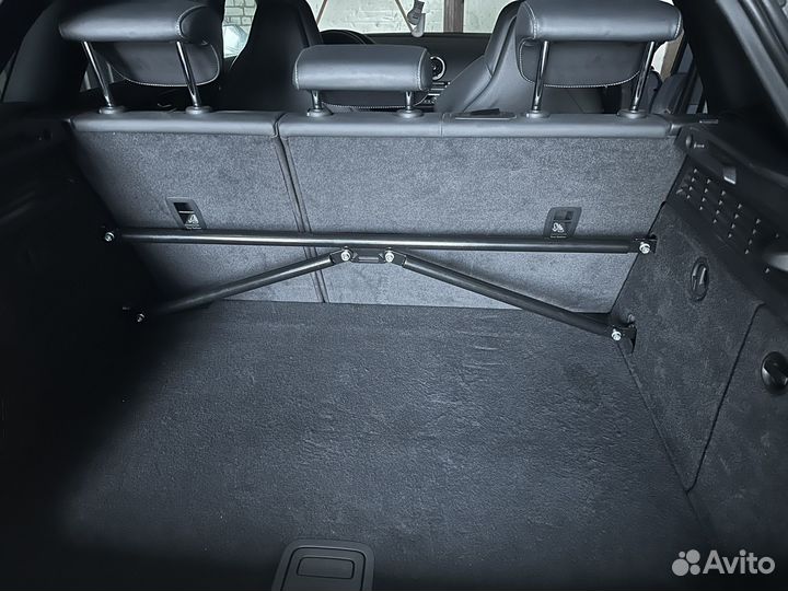 Распорка в багажник Octavia RS Golf GTI Audi rs3