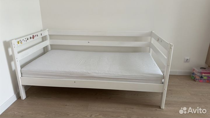 Детская кровать деревянная 80 *160 + матрас