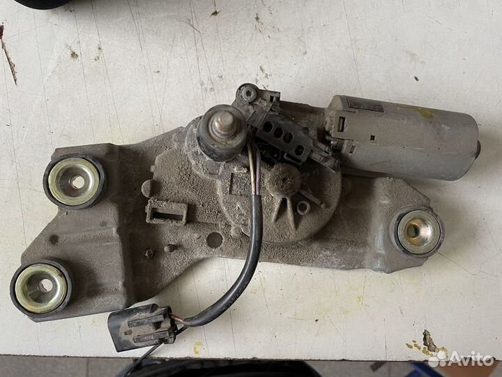 Моторчик стеклоочистителя задний Ford Focus 1