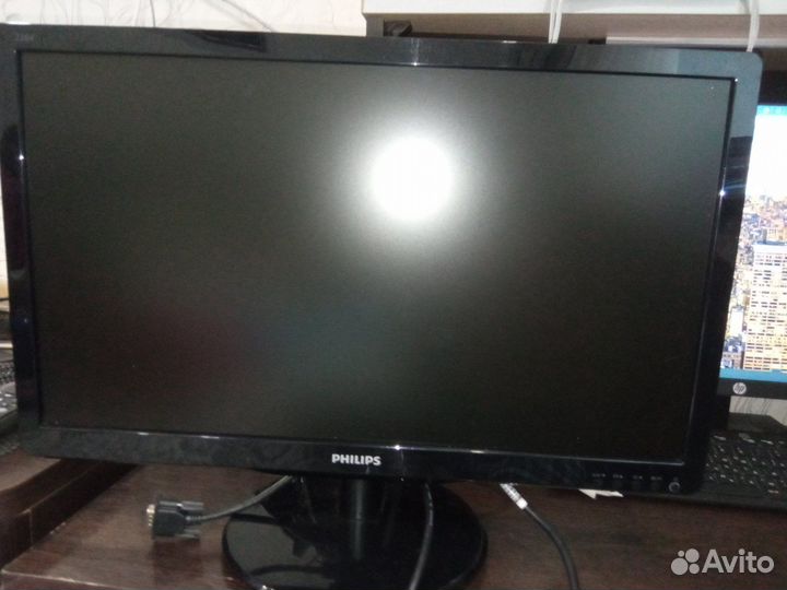 Монитор philips 226v4l
