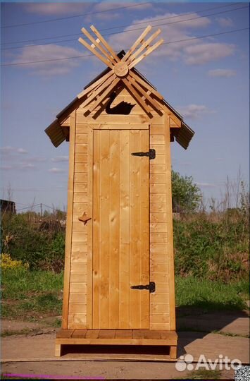 Дачный туалет деревянный