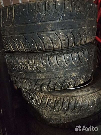 Bridgestone Ice Cruiser 7000 215/65 R16