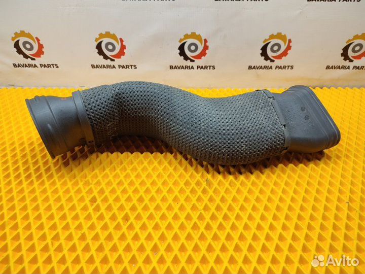 Патрубок воздушного фильтра правый Mercedes Cls