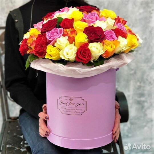 Коробка с розами микс яркий №443