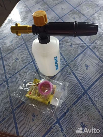 Автомобильная пенная насадка для мытья автомобиля